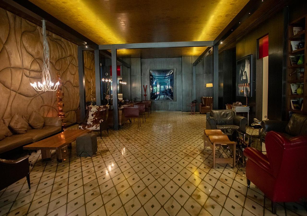 Saifi Suites Hotel Beirut Eksteriør billede