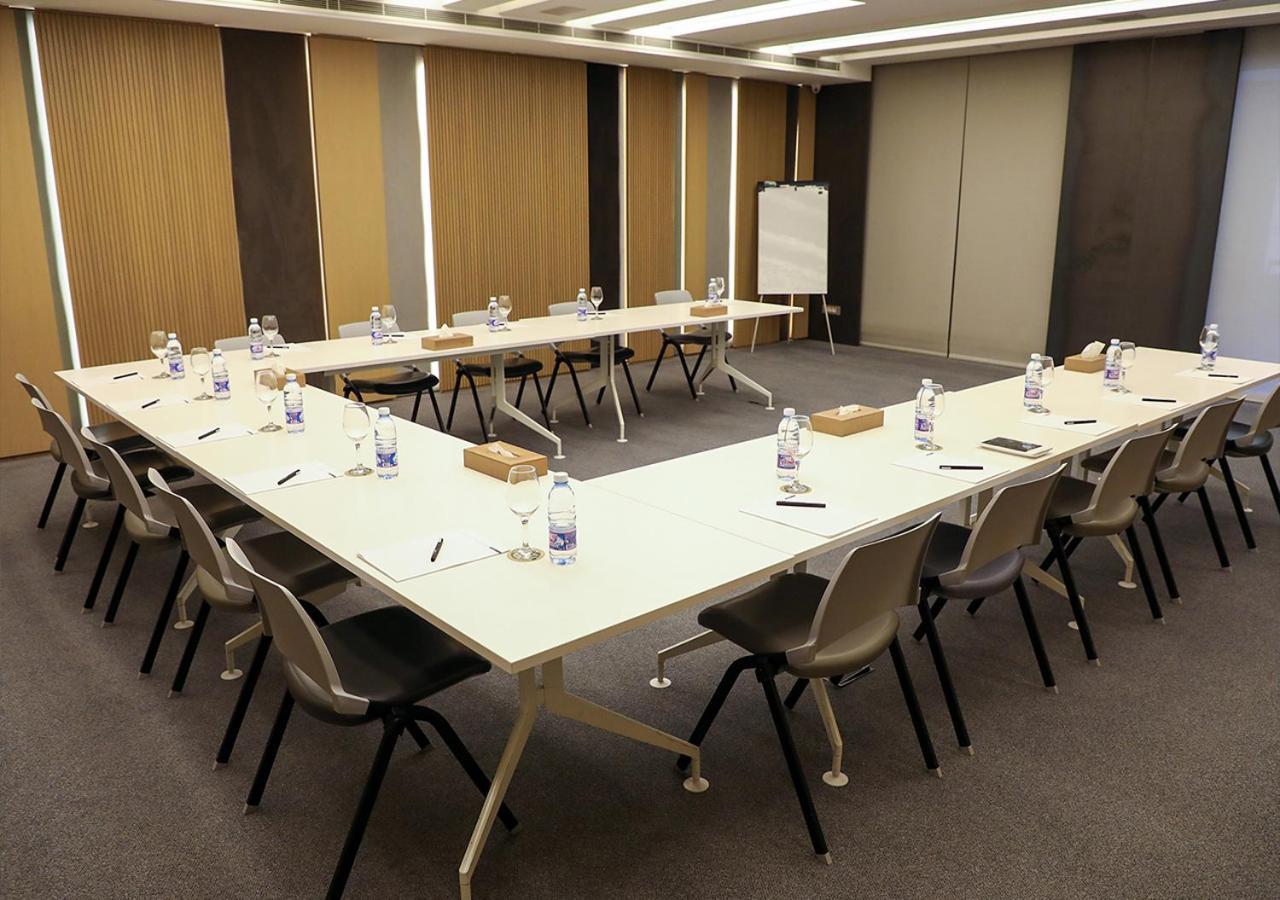 Saifi Suites Hotel Beirut Eksteriør billede