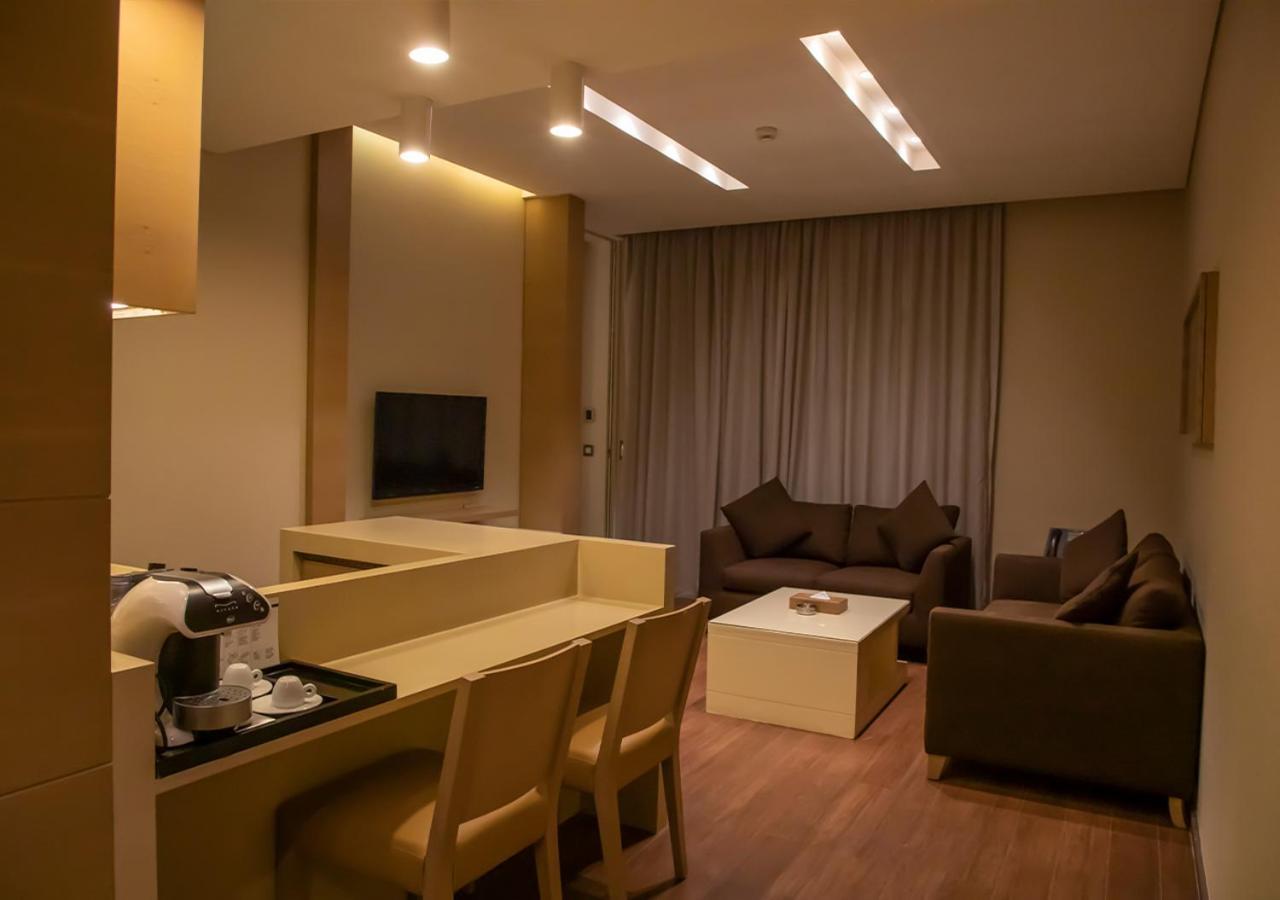 Saifi Suites Hotel Beirut Eksteriør billede