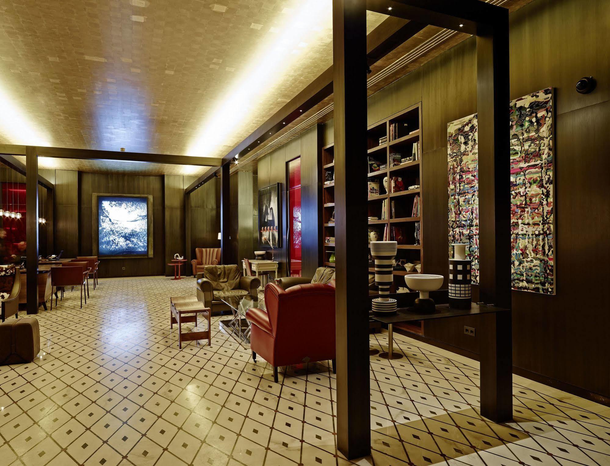 Saifi Suites Hotel Beirut Eksteriør billede